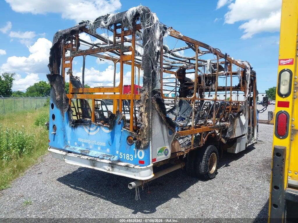 1FDFE4FS5GDC55043 2016 FORD E-450 CUTAWAY photo no. 4