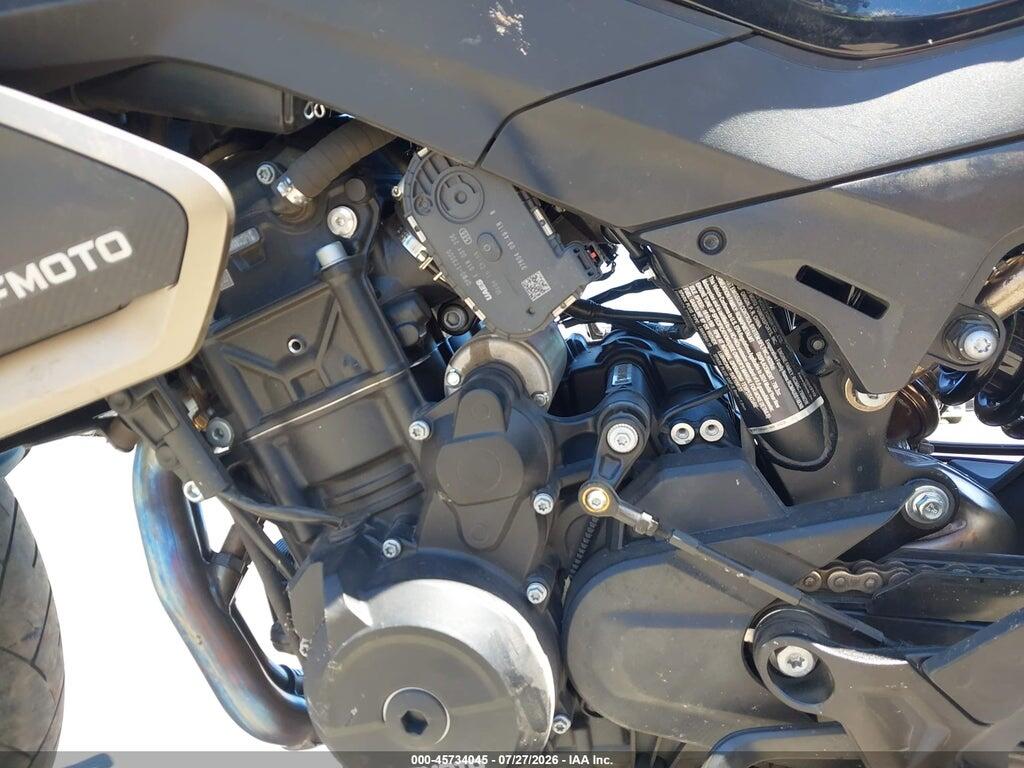 LCEPEYL49R6000439 2024 CF MOTO 800NK photo no. 9