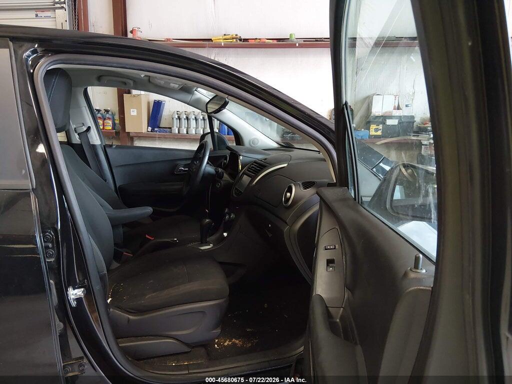 KL7CJKSB2FB082585 2015 CHEVROLET TRAX photo no. 5