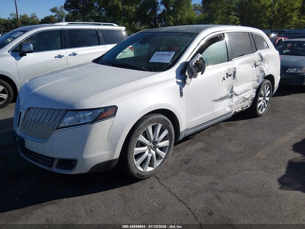 2LMHJ5AR3ABJ11362 2010 LINCOLN MKT photo no. 2