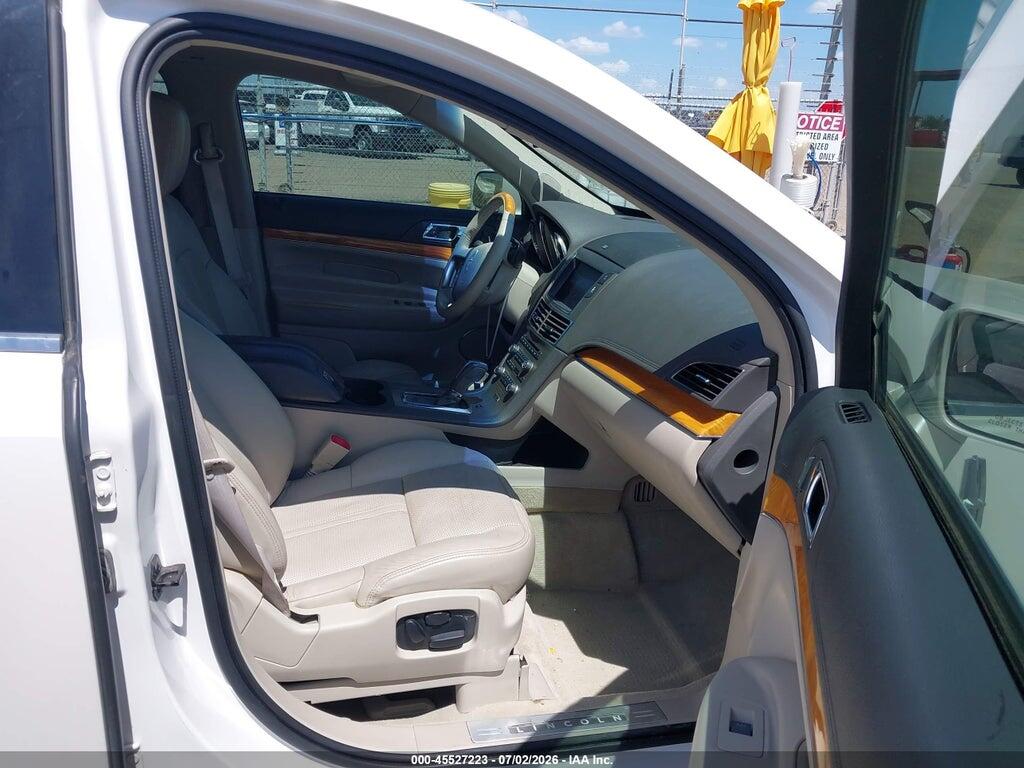 2LMHJ5AT4ABJ03685 2010 LINCOLN MKT photo no. 5