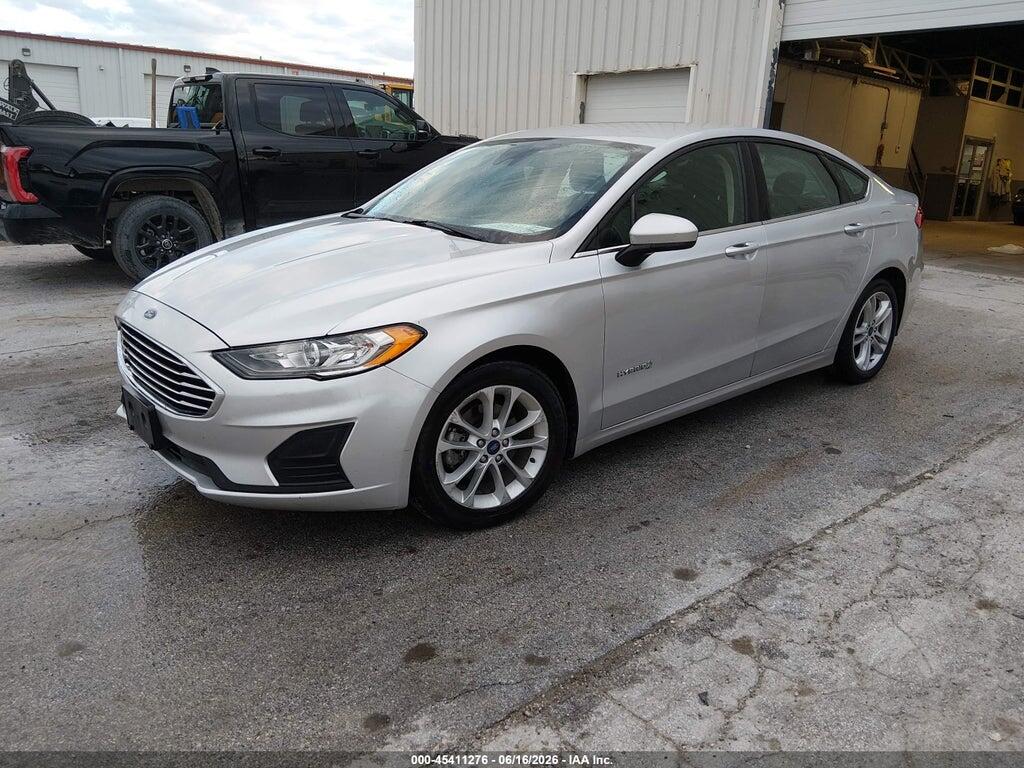 3FA6P0LU8KR274284 2019 FORD FUSION HYBRID photo no. 2