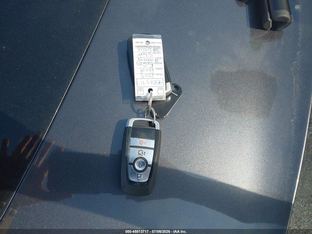 3FA6P0LU6KR100438 2019 FORD FUSION HYBRID photo no. 11