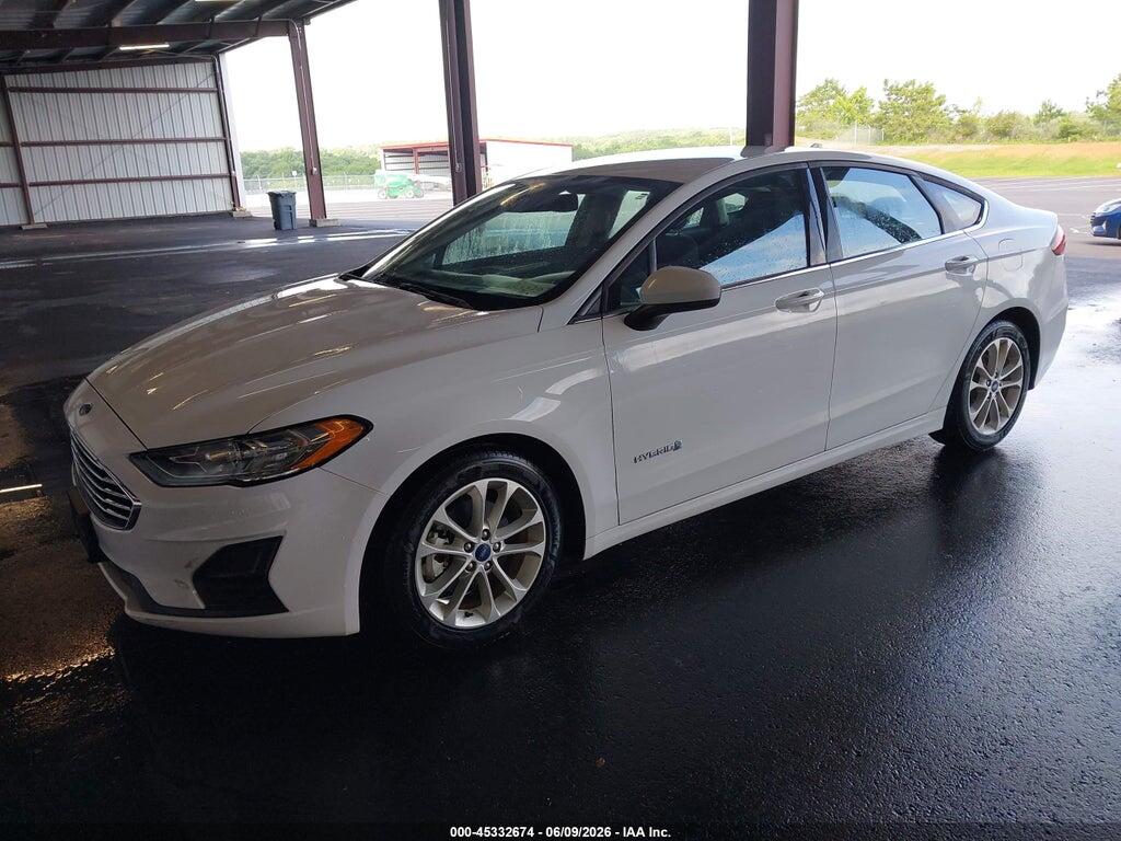 3FA6P0LU1KR115736 2019 FORD FUSION HYBRID photo no. 2