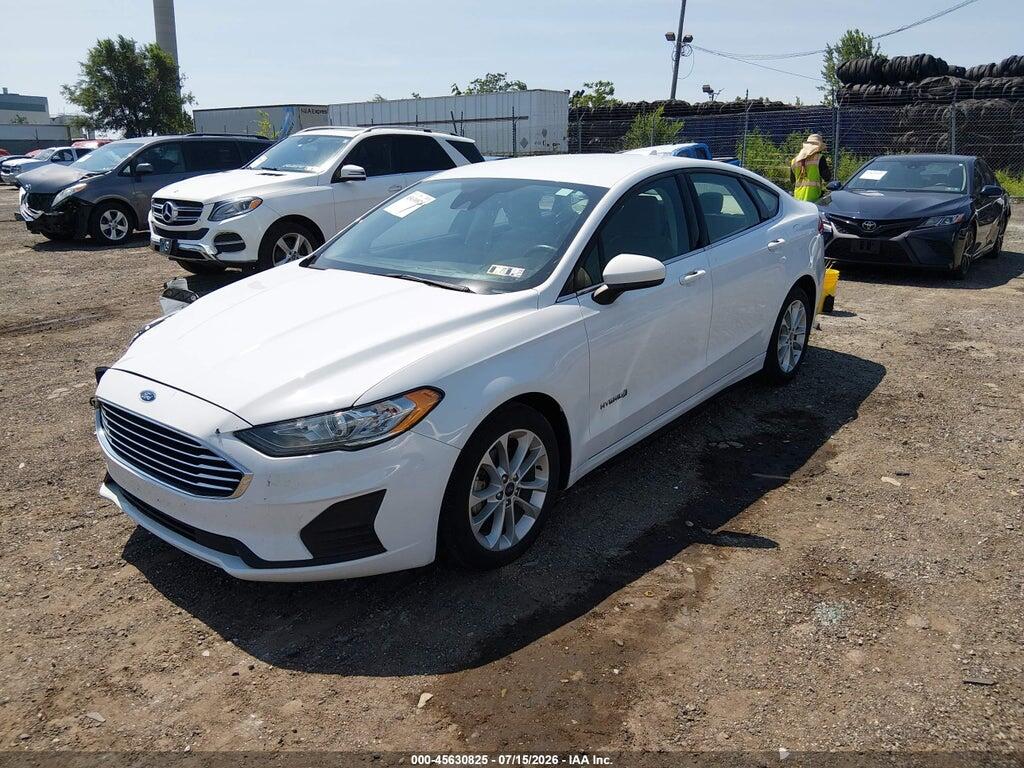 3FA6P0LU7KR137739 2019 FORD FUSION HYBRID photo no. 2