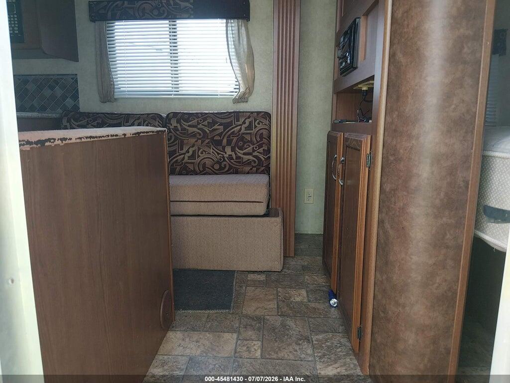 4X4TWDD27DR343687 2013 FORE 281QBXL photo no. 5