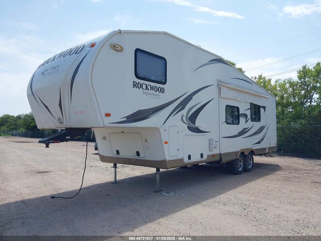 4X4FRLD2XD1846384 2013 FOREST RIVER ROCKWOOD SIGNATURE ULTRA LITE 5TH WHL TRAVEL TRAILER photo no. 2