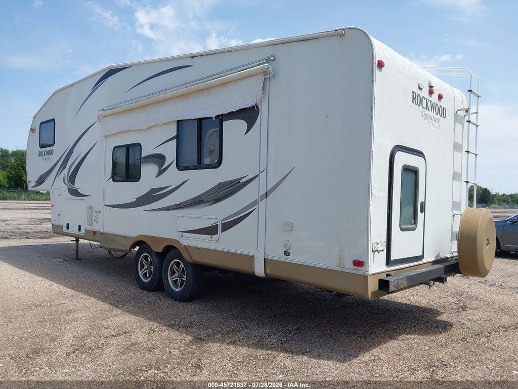 4X4FRLD2XD1846384 2013 FOREST RIVER ROCKWOOD SIGNATURE ULTRA LITE 5TH WHL TRAVEL TRAILER photo no. 3
