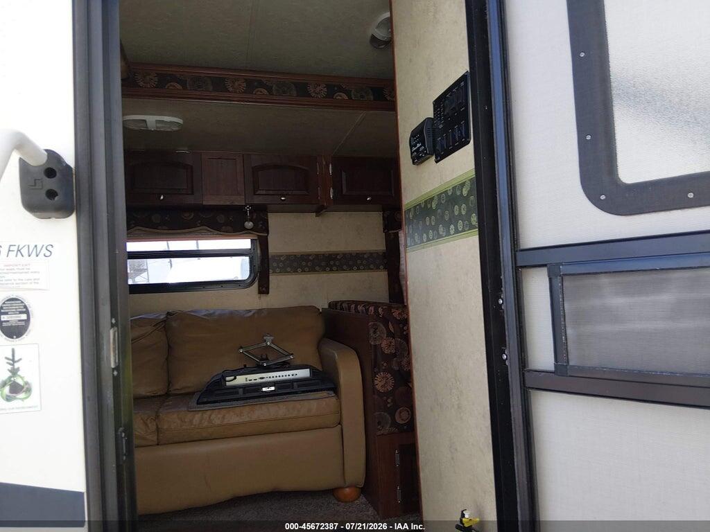 4X4TFLB28DD122626 2013 FOREST RIVER FLAGSTAFF M-26FKWS photo no. 5