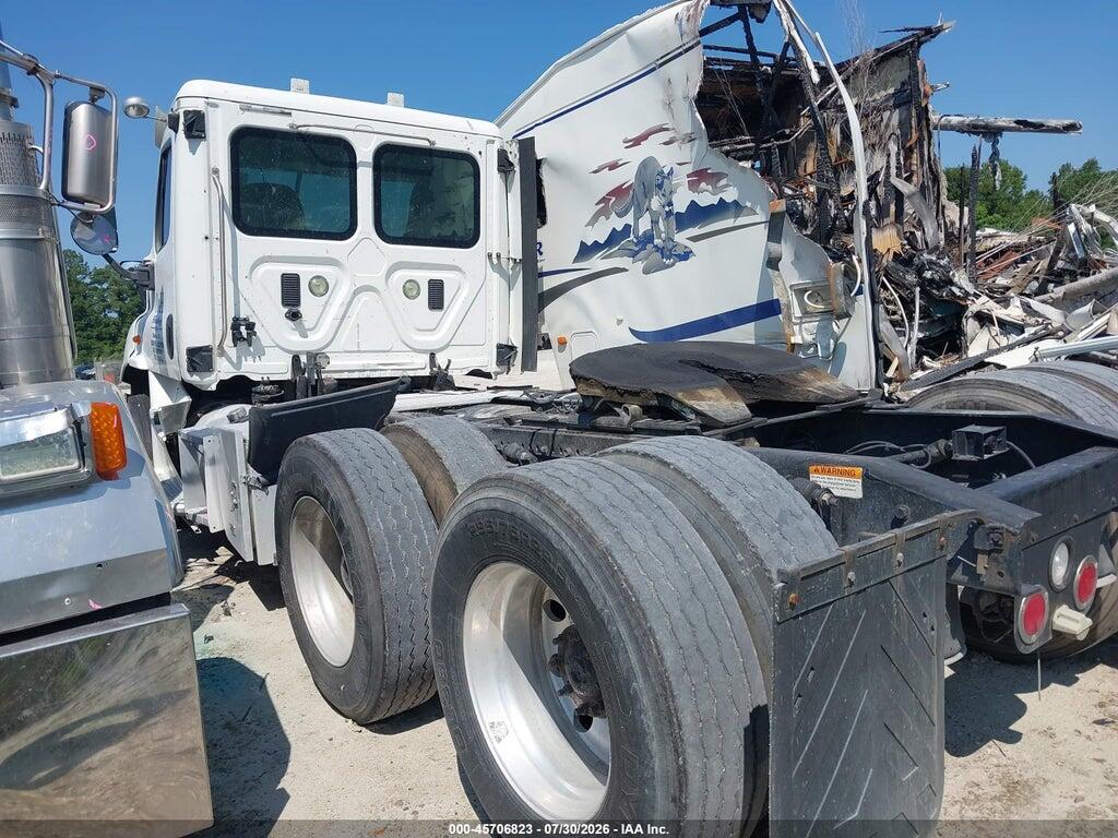 1FUJGBDV7DLFD0866 2013 FREIGHTLINER CASCADIA 113 photo no. 3