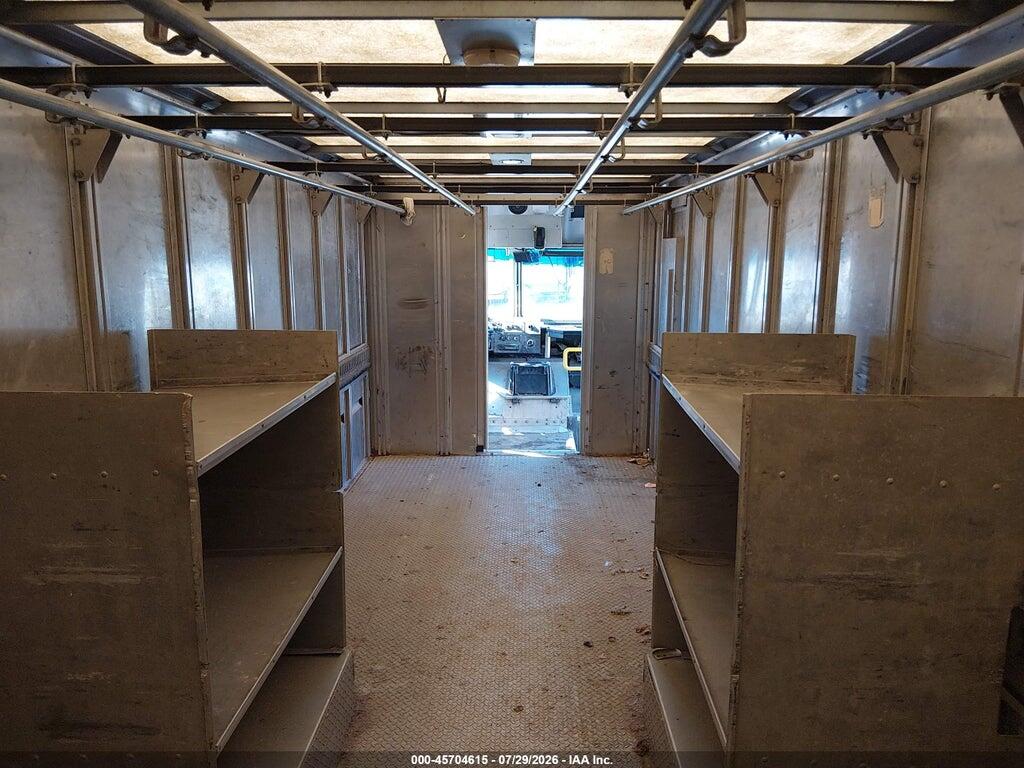 4UZAC3DVXDCFF6821 2013 FREIGHTLINER CHASSIS photo no. 2