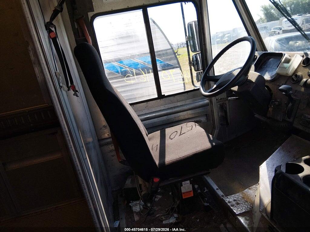 4UZAC3DVXDCFF6821 2013 FREIGHTLINER CHASSIS photo no. 8