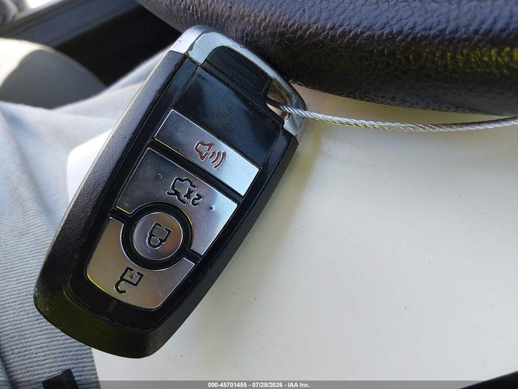 3FA6P0LU7HR358475 2017 FORD FUSION HYBRID photo no. 11