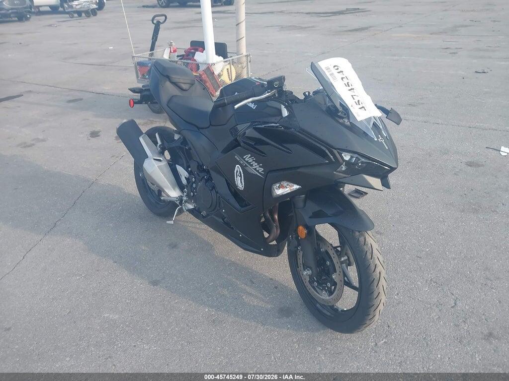 ML5EXGH19TDA91464 2026 KAWASAKI EX500 photo no. 1