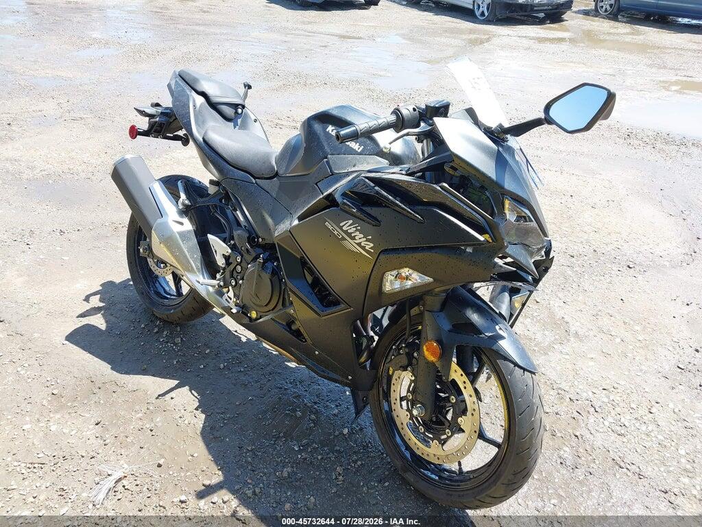ML5EXGH12TDA83626 2026 KAWASAKI EX500 photo no. 1