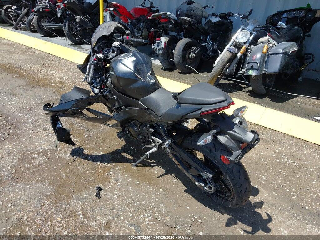 ML5EXGH12TDA83626 2026 KAWASAKI EX500 photo no. 3