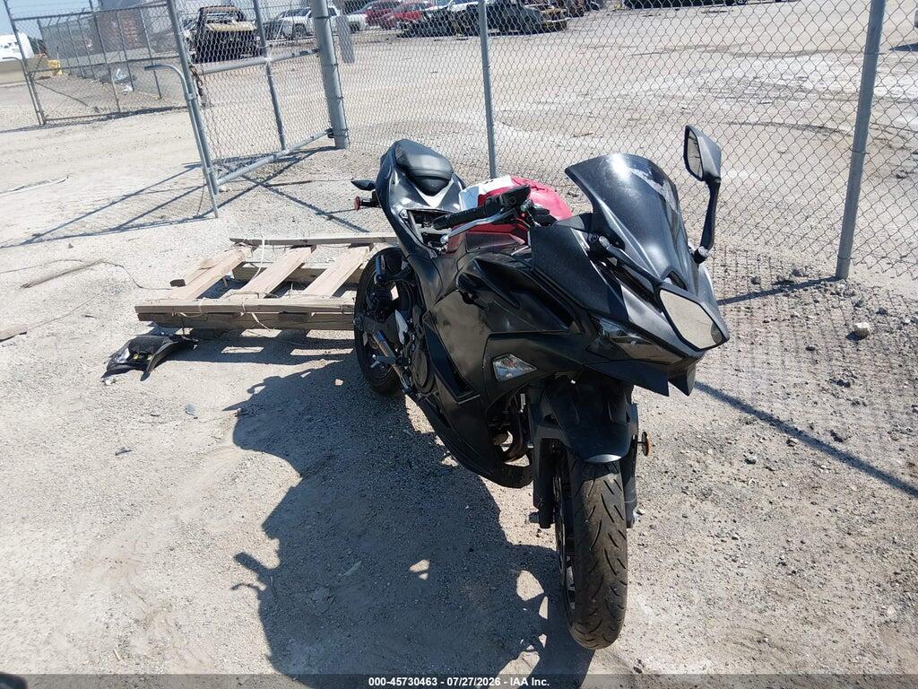ML5EXGG19TDA76819 2026 KAWASAKI EX500 photo no. 1