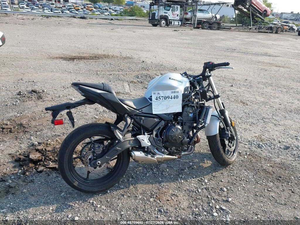 ML5EXEP1XTDAG9975 2026 KAWASAKI EX650 photo no. 4