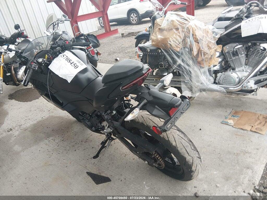 ML5EXGH18TDA73327 2026 KAWASAKI EX500 photo no. 3