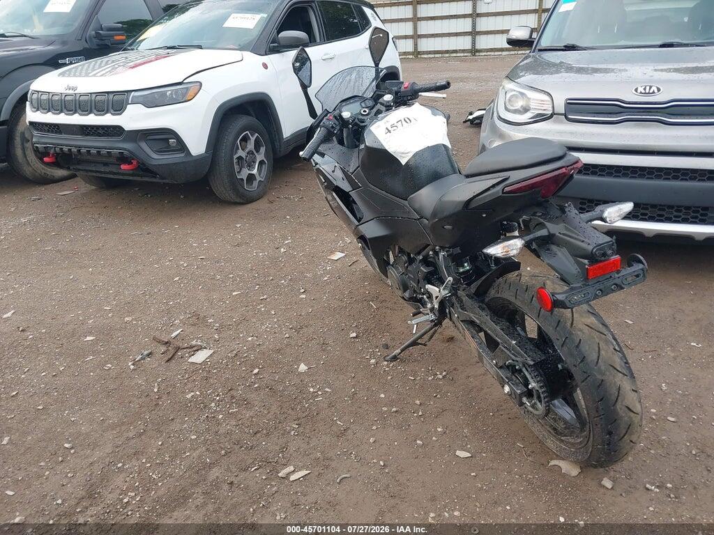 ML5EXGH10TDAA9441 2026 KAWASAKI EX500 photo no. 3