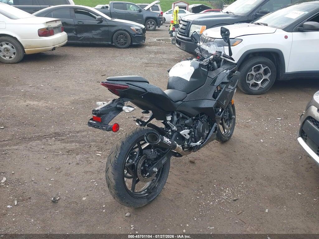 ML5EXGH10TDAA9441 2026 KAWASAKI EX500 photo no. 4