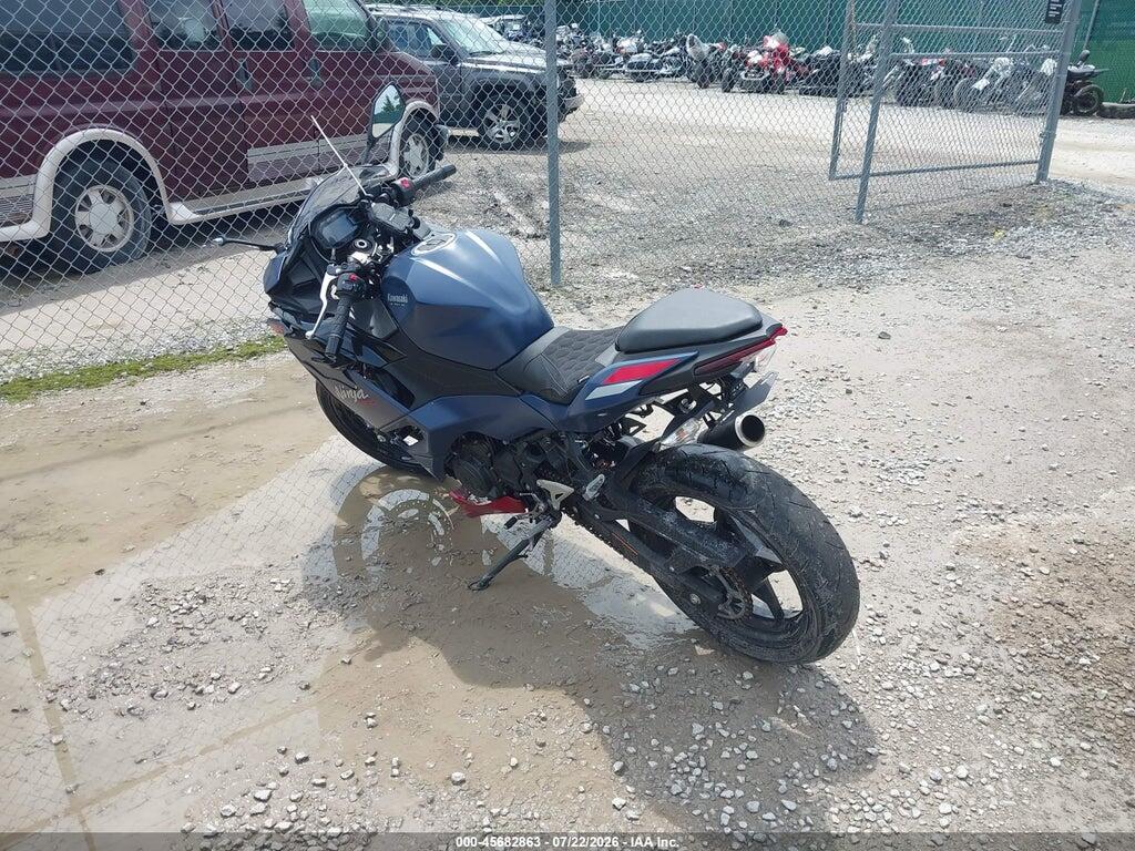 ML5EXGG16TDA82318 2026 KAWASAKI EX500 photo no. 3