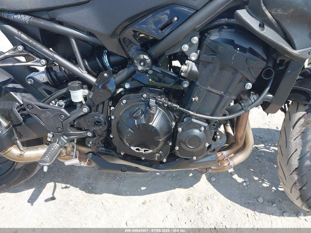 ML5ZRDS17TDA10027 2026 KAWASAKI ZR900 photo no. 8