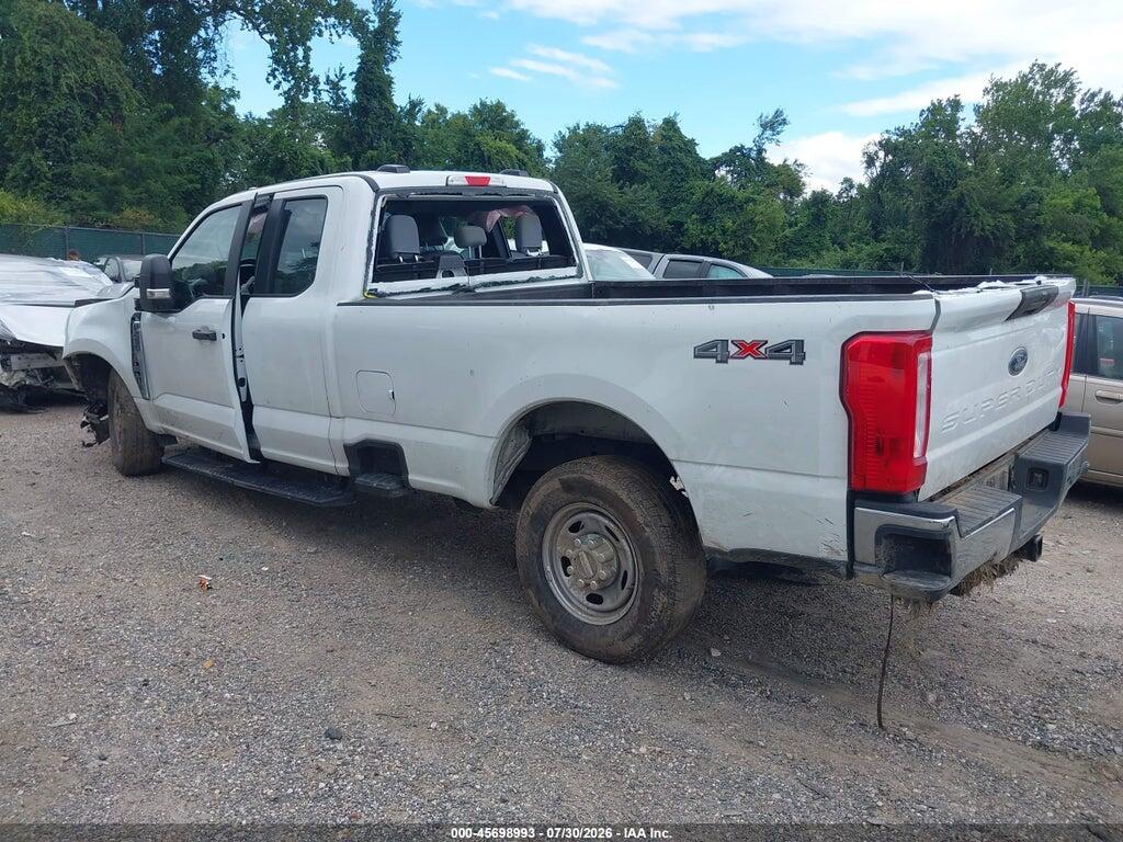 1FT7X2BA7SED96252 2025 FORD F-250 photo no. 3