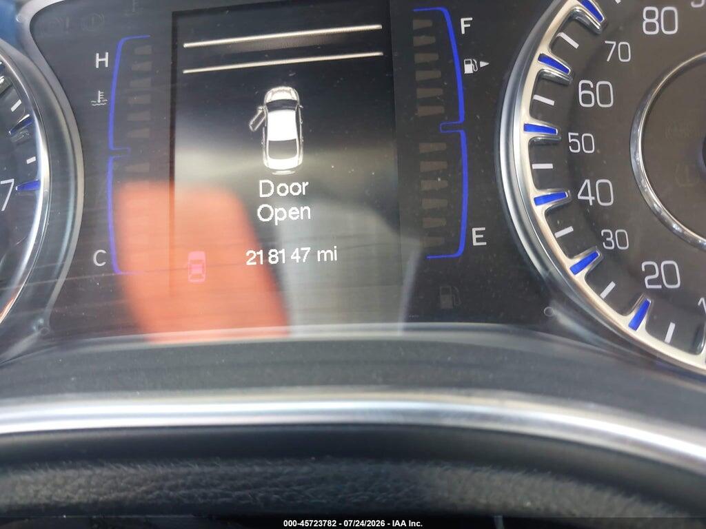 1C3CCCABXFN574885 2015 CHRYSLER 200 photo no. 12