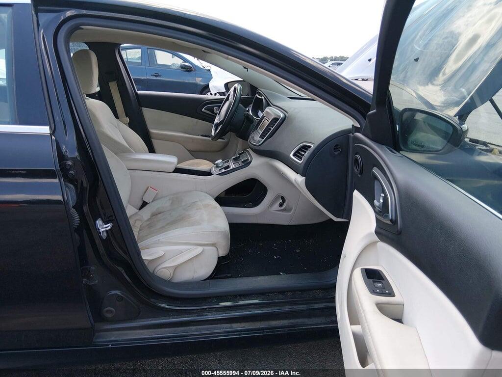 1C3CCCAB5FN732405 2015 CHRYSLER 200 photo no. 5