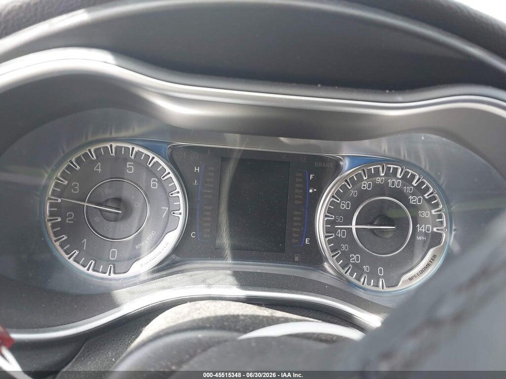 1C3CCCAB7FN561902 2015 CHRYSLER 200 photo no. 7