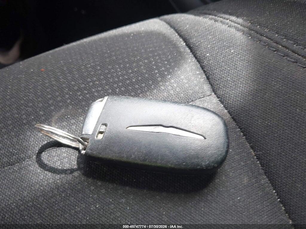 1C3CCCAB8FN604367 2015 CHRYSLER 200 photo no. 11