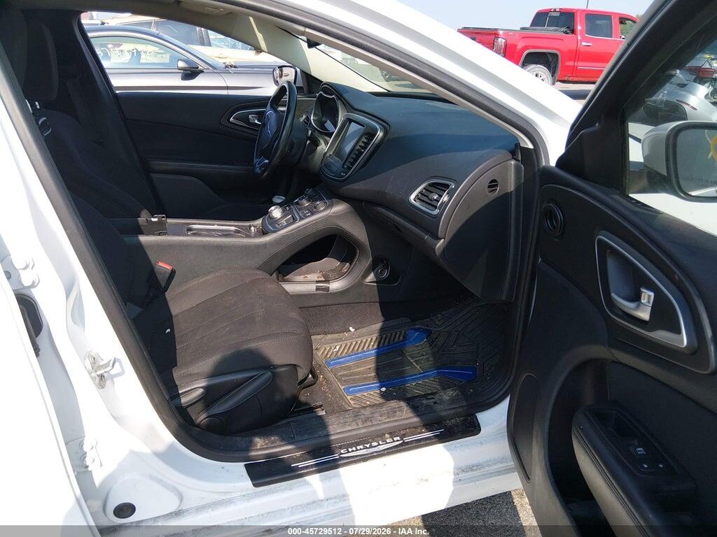 1C3CCCAB5FN600731 2015 CHRYSLER 200 photo no. 5
