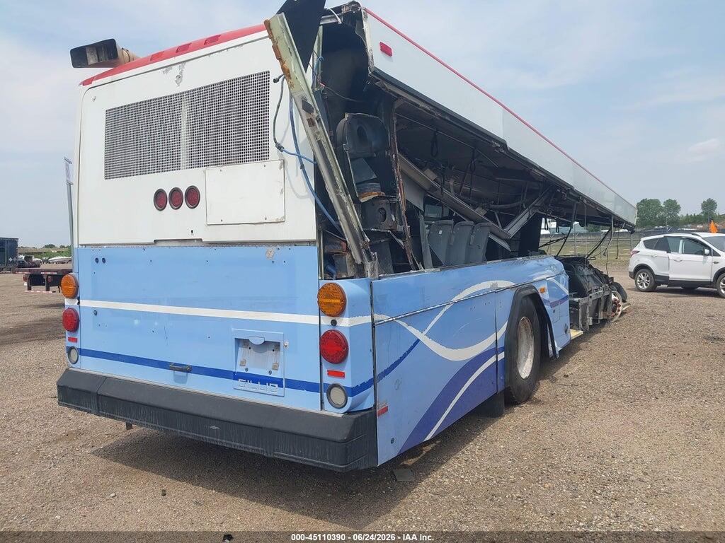 15GGB271791176837 2009 GILLIG TRANSIT BUS photo no. 4