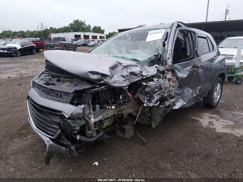 3GNCJKSB7LL294564 2020 CHEVROLET TRAX photo no. 2