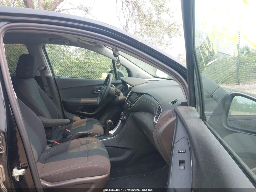 3GNCJNSB2LL143407 2020 CHEVROLET TRAX photo no. 5