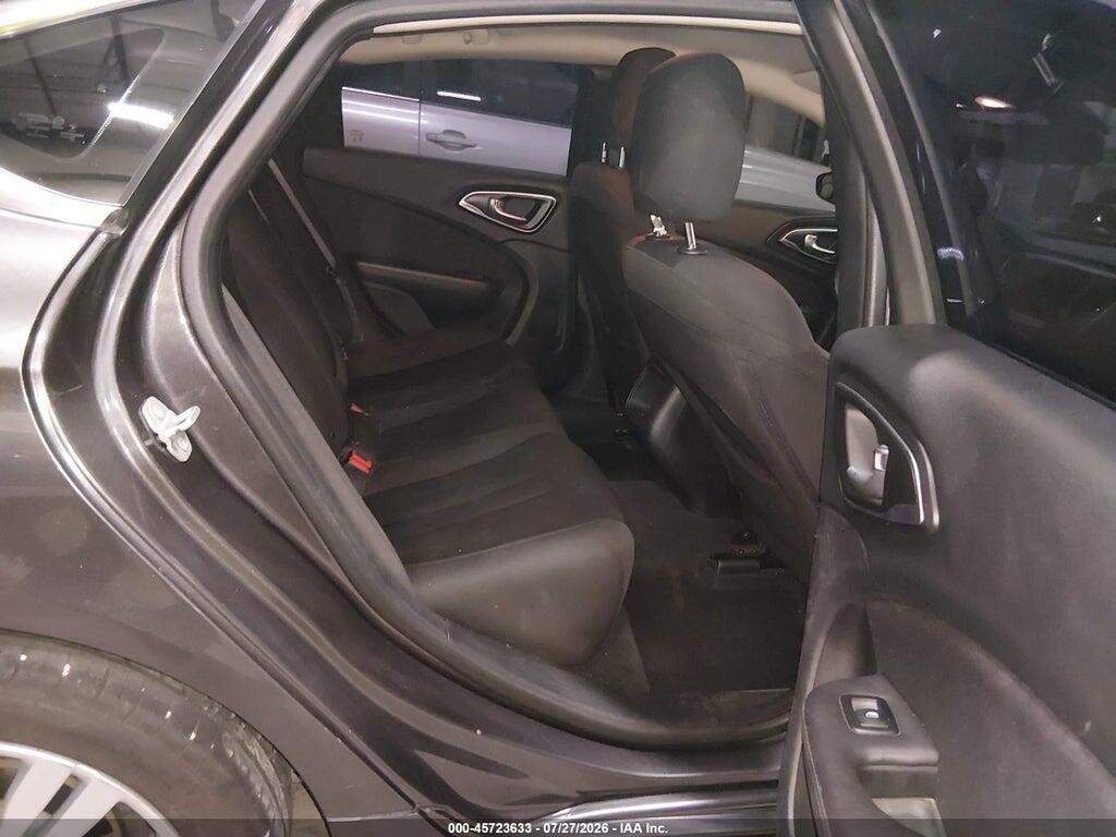 1C3CCCAB0FN739245 2015 CHRYSLER 200 photo no. 8