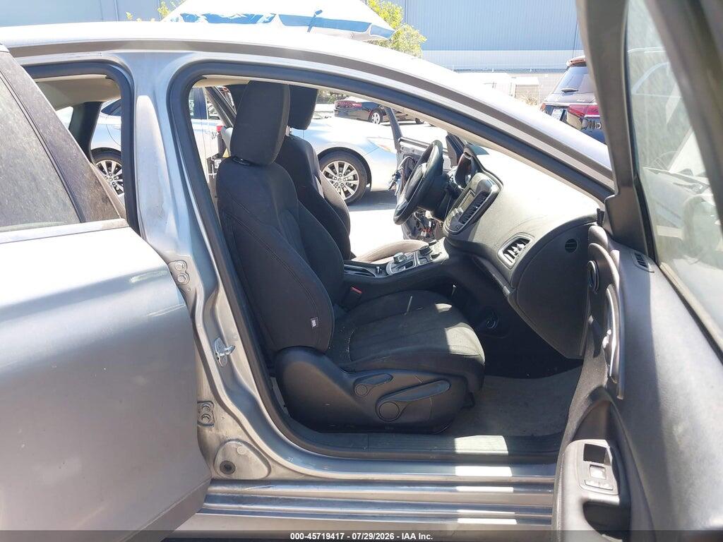 1C3CCCAB8FN702220 2015 CHRYSLER 200 photo no. 5