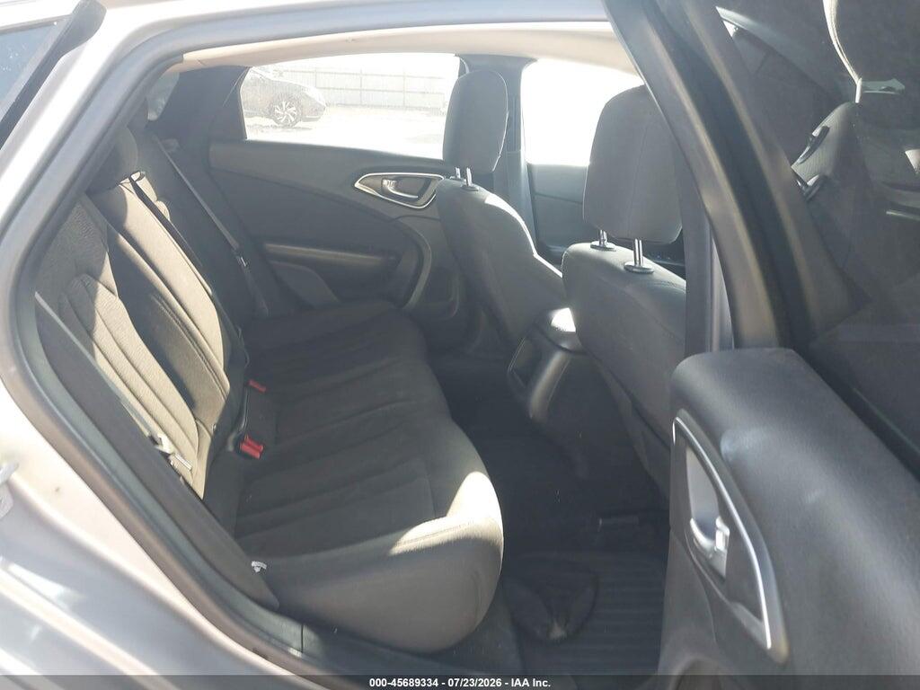 1C3CCCABXFN554409 2015 CHRYSLER 200 photo no. 8