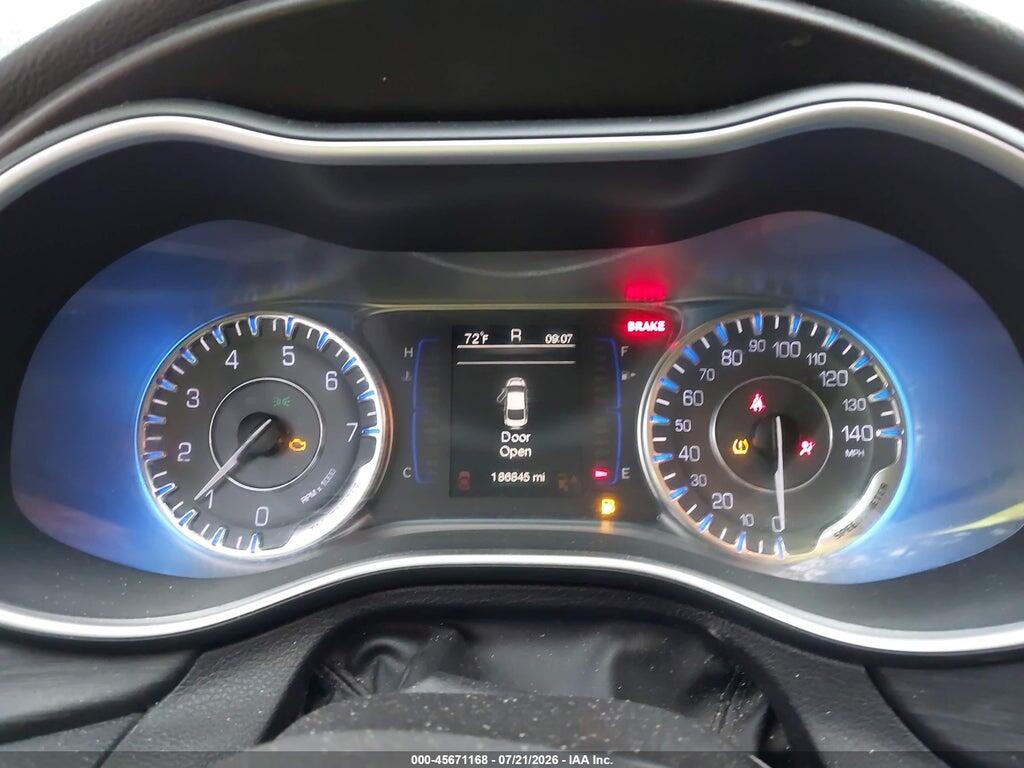 1C3CCCABXFN660777 2015 CHRYSLER 200 photo no. 7