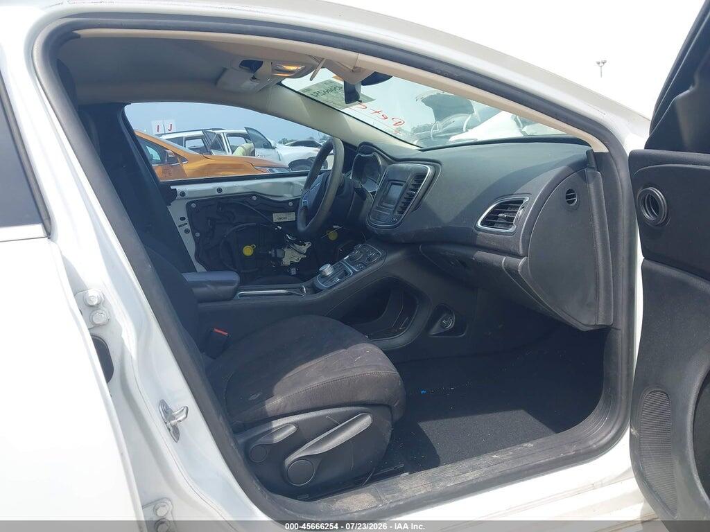 1C3CCCAB5FN578763 2015 CHRYSLER 200 photo no. 5