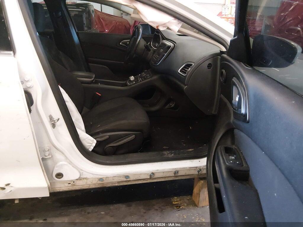 1C3CCCAB7FN624853 2015 CHRYSLER 200 photo no. 5