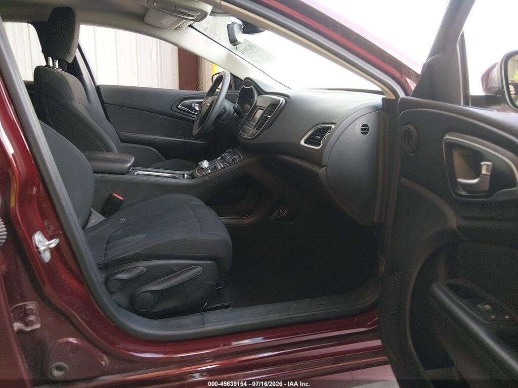 1C3CCCAB5FN753030 2015 CHRYSLER 200 photo no. 5