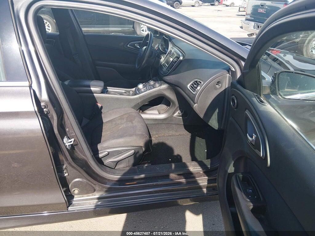 1C3CCCABXFN599060 2015 CHRYSLER 200 photo no. 5