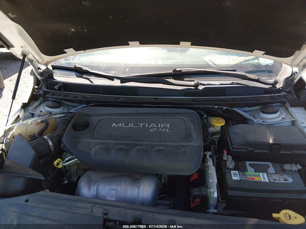 1C3CCCCB7FN734010 2015 CHRYSLER 200 photo no. 10