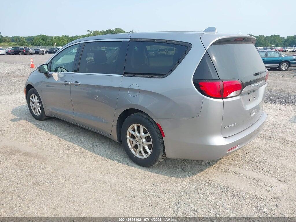 2C4RC1CG7LR216208 2020 CHRYSLER VOYAGER photo no. 3