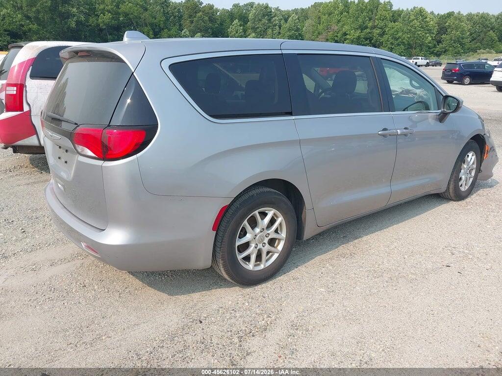 2C4RC1CG7LR216208 2020 CHRYSLER VOYAGER photo no. 4