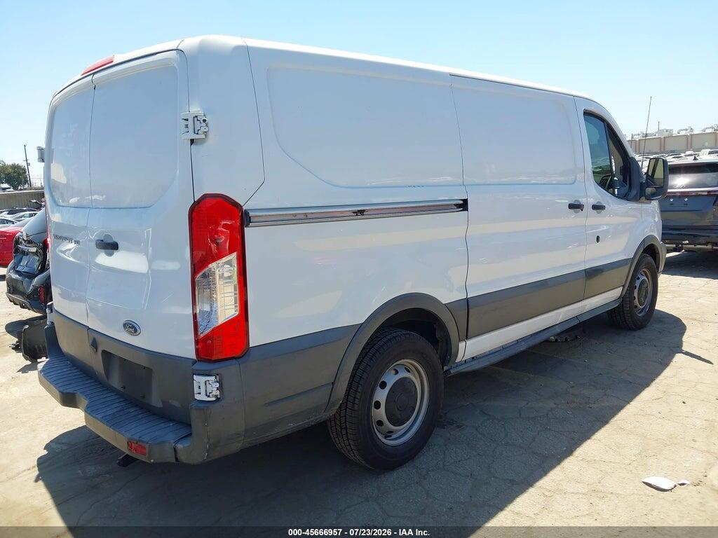 1FTYE1YM4HKA04702 2017 FORD TRANSIT-150 photo no. 4