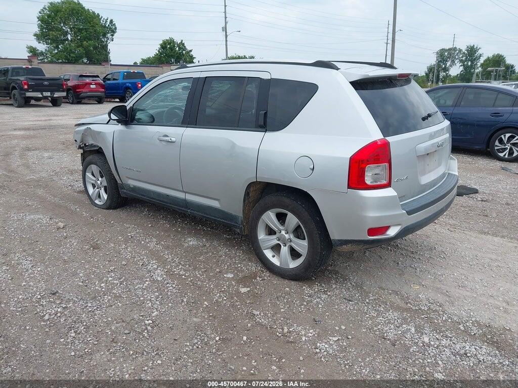 1J4NF1FB5BD248396 2011 JEEP COMPASS photo no. 3