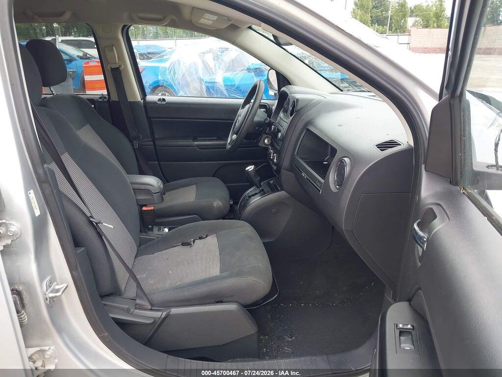 1J4NF1FB5BD248396 2011 JEEP COMPASS photo no. 5